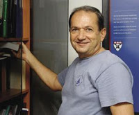 Bilim Akademisi üyesi Metin Arık 2013 Türk Fizik Derneği Onur Ödülünü aldı.